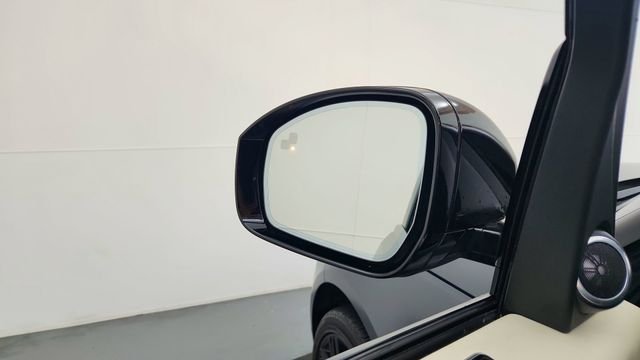 Used 2019 Gray Land Rover 5.0L V8 Supercharged image 20