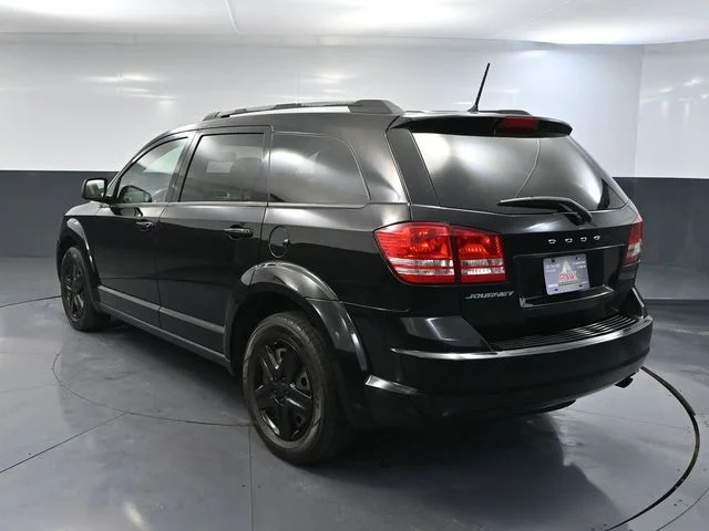 Used 2019 Black Dodge SE image 6