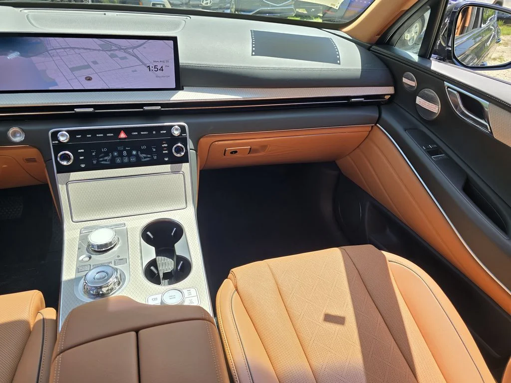 New 2026 White Genesis 2.5T Prestige image 9