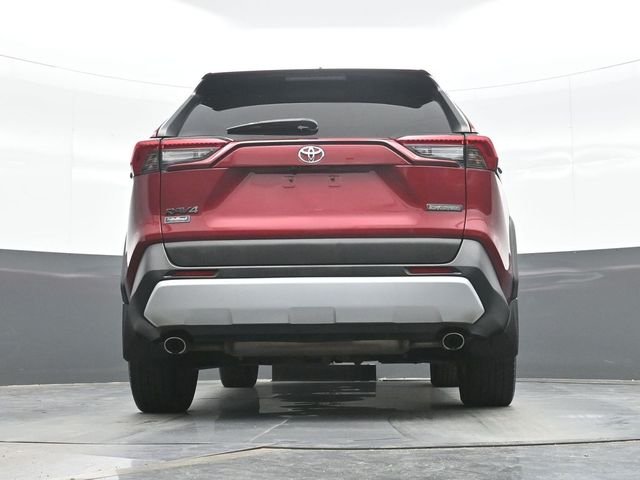 Used 2019 Red Toyota Adventure image 18