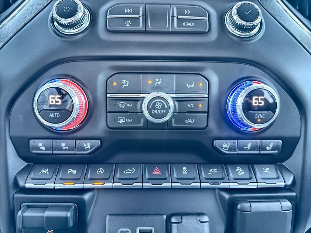 Used 2021 White GMC Denali image 15