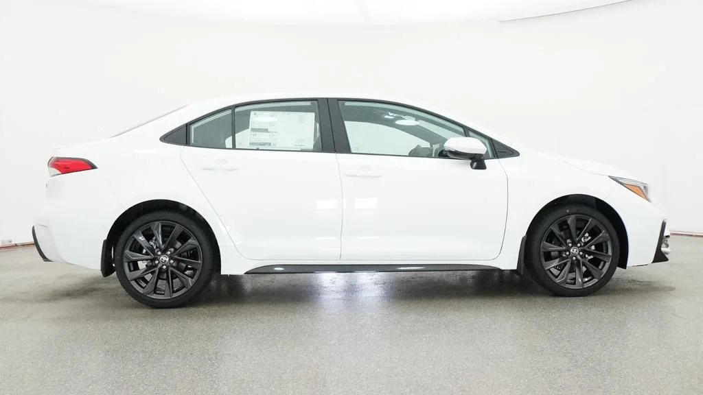 New 2026 Ice Cap Toyota SE image 13