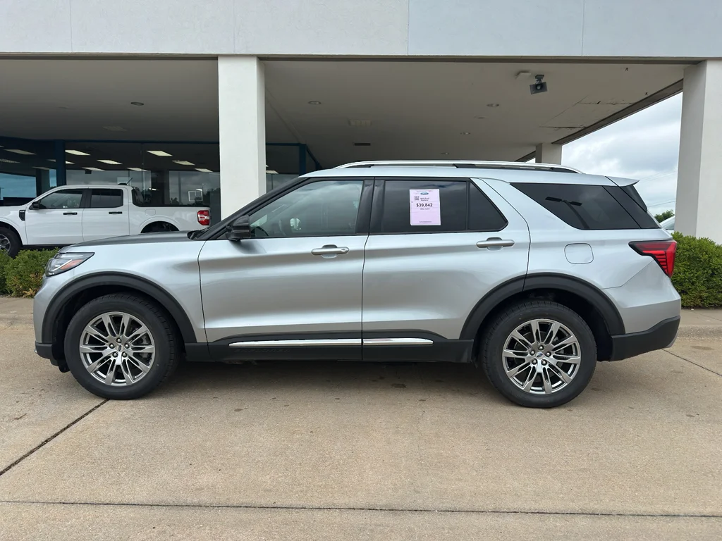 Used 2025 Iconic Silver Metallic Ford Platinum image 8