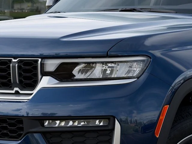 New 2026 Fathom Blue Pearl-Coat Exterior Paint Jeep Limited image 10