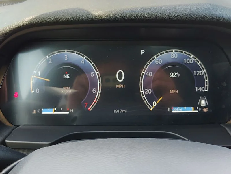 Used 2025 White Jeep Altitude X image 29