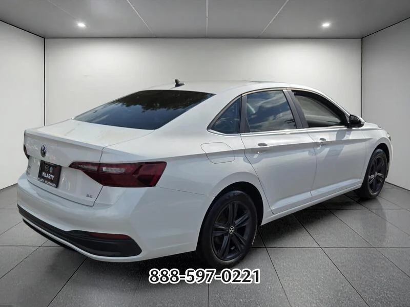 Used 2023 WHITE Volkswagen 1.5T SE image 5