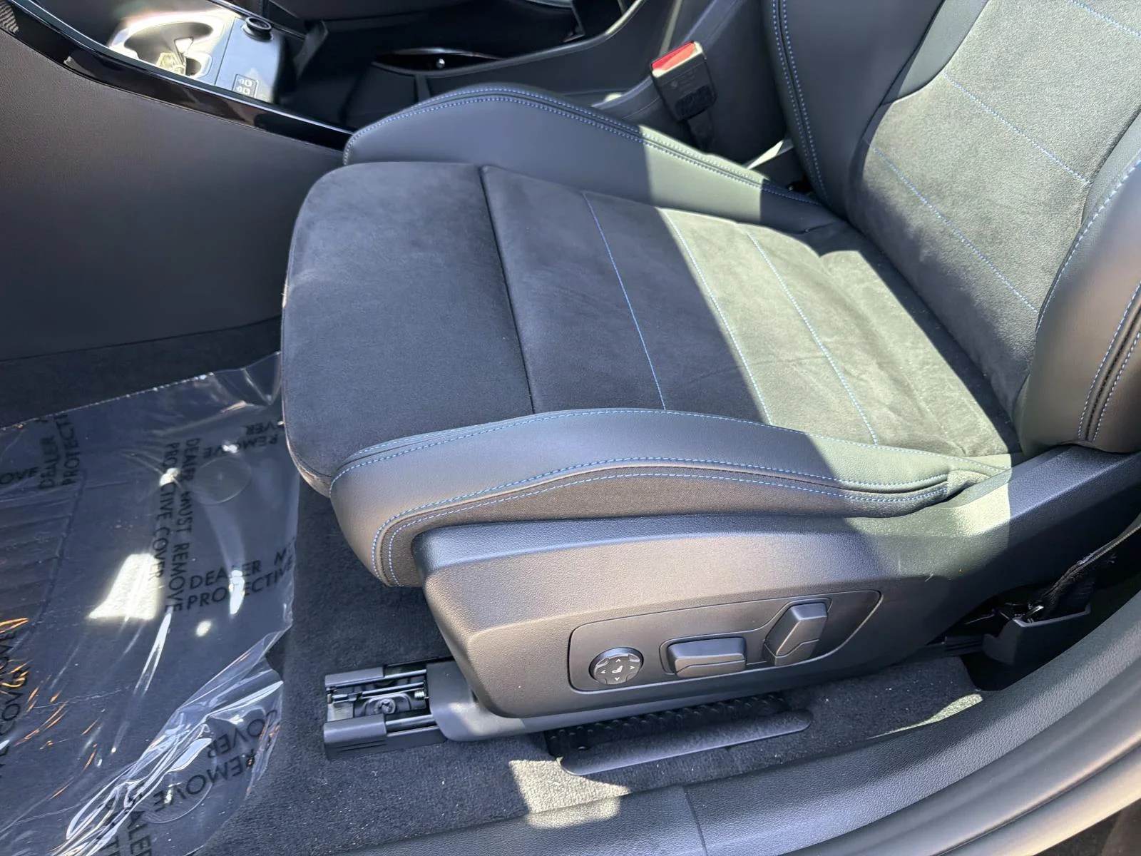 New 2026 Black Sapphire Metallic BMW M35i image 16