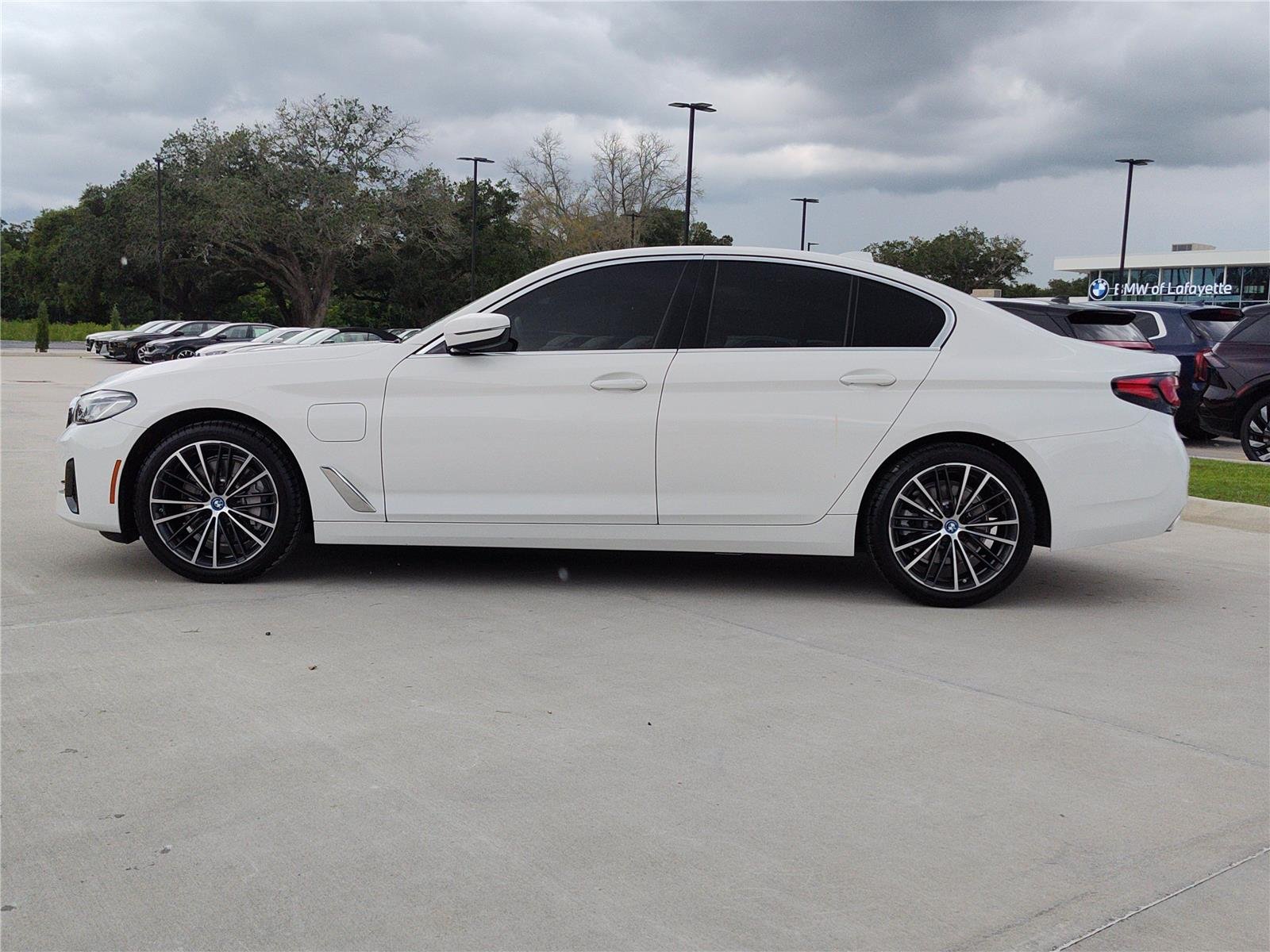 Certified Used 2023 Alpine White BMW 530e image 3