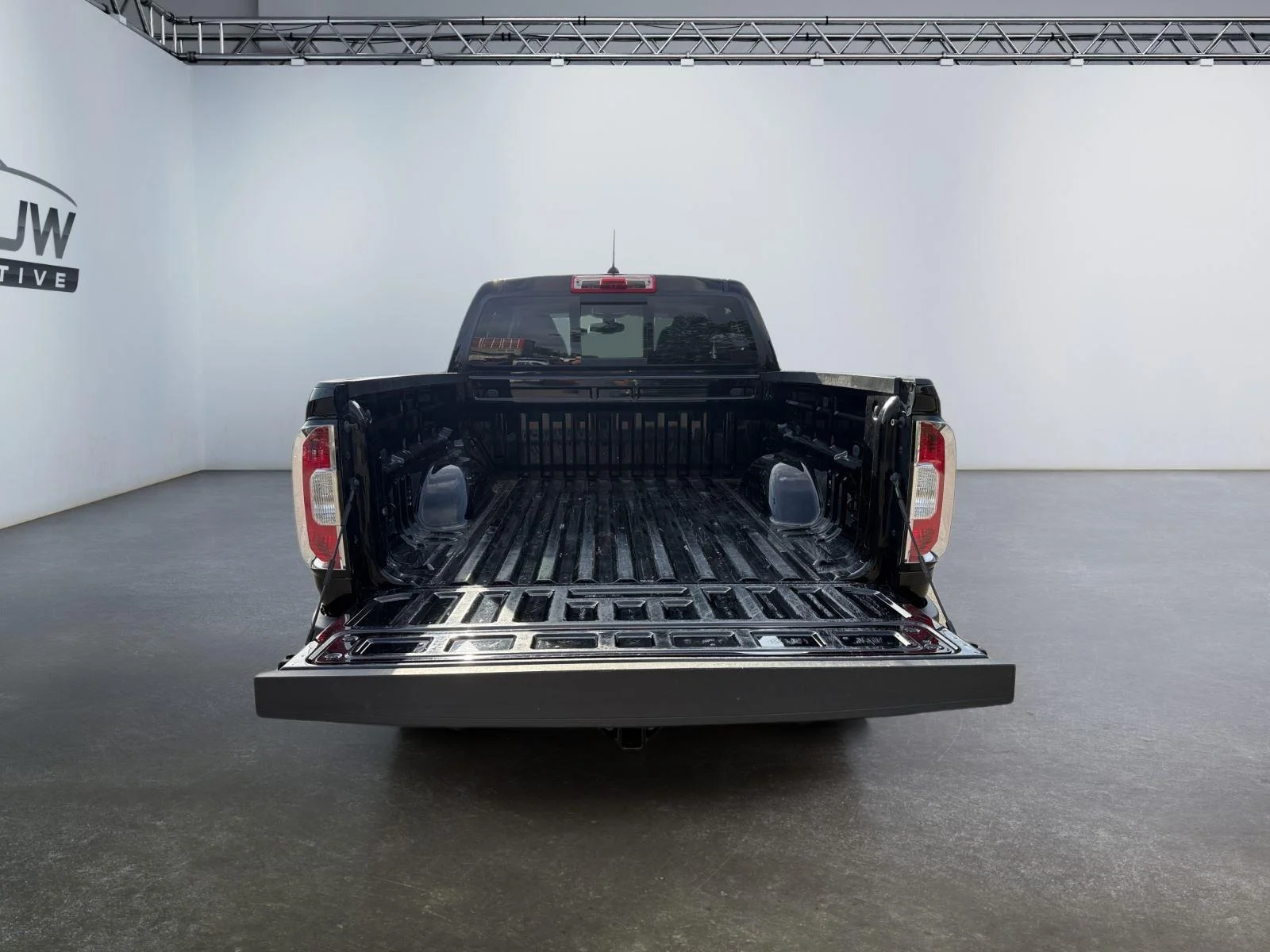 Used 2022 Onyx Black GMC Elevation image 21
