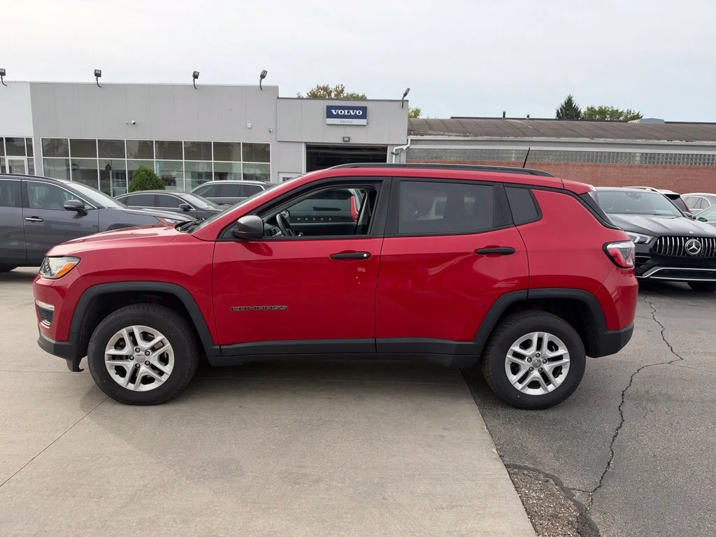 Used 2018 Red Jeep Sport image 8