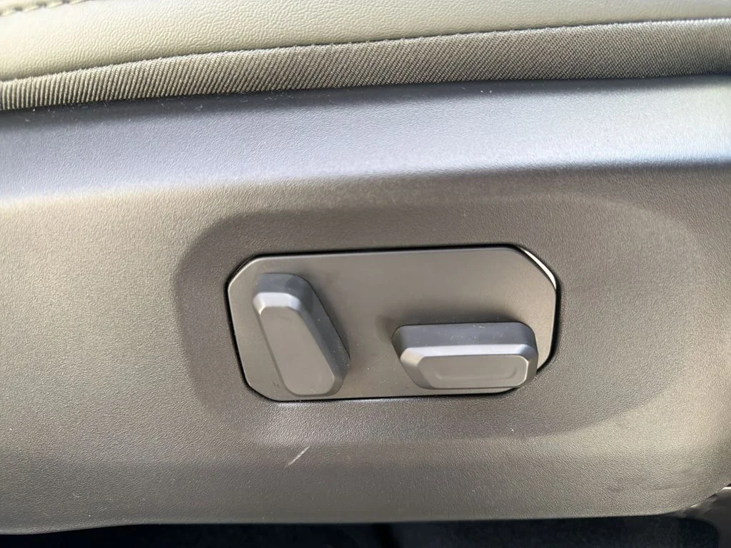 New 2026 Anvil Clear-Coat Exterior Paint Jeep Mojave X image 21
