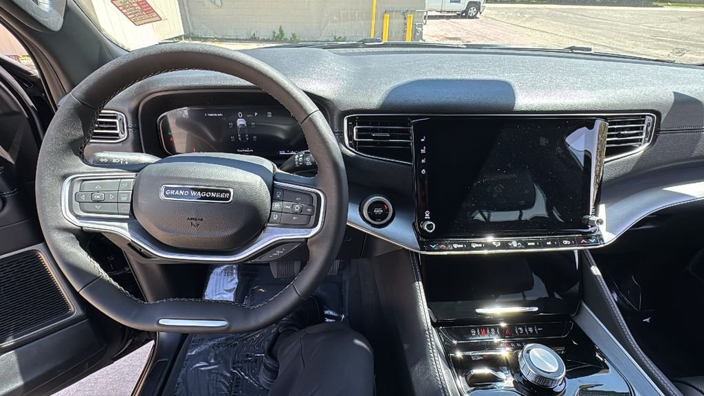New 2026 High Gloss Black Exterior Paint Jeep Limited Altitude image 22