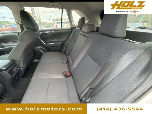 Used 2025 White Toyota LE image 22