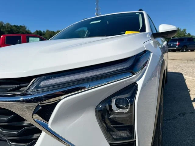 Used 2024 White Chevrolet LT image 49