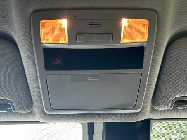 Used 2022 White Toyota SR5 image 56
