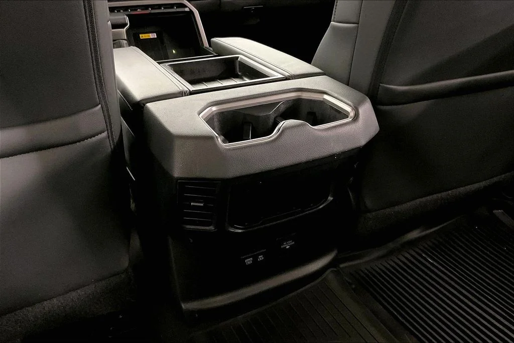2024 Toyota Tundra Limited - Photo 38