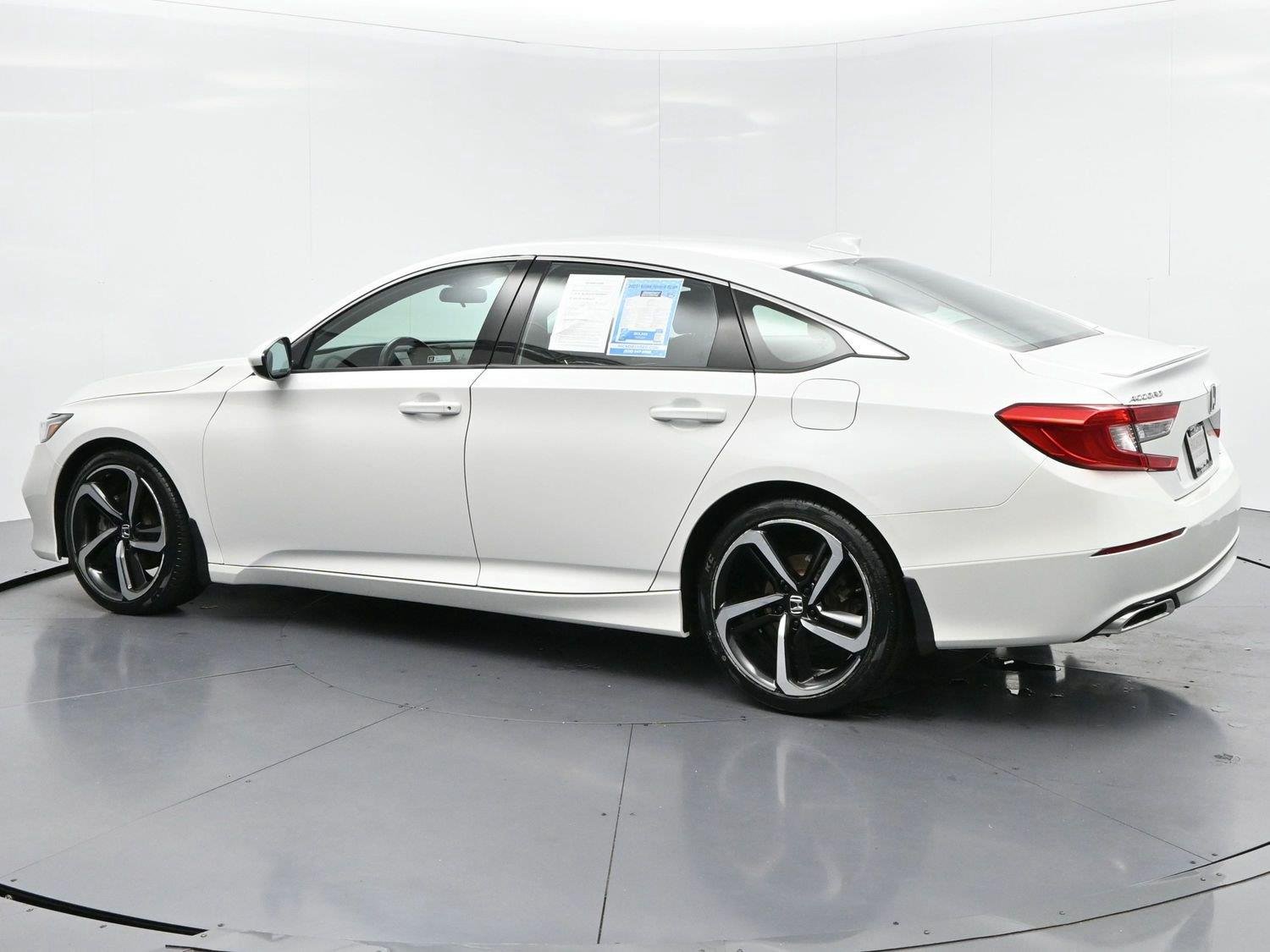 Used 2020 Platinum White Pearl Honda Sport image 5