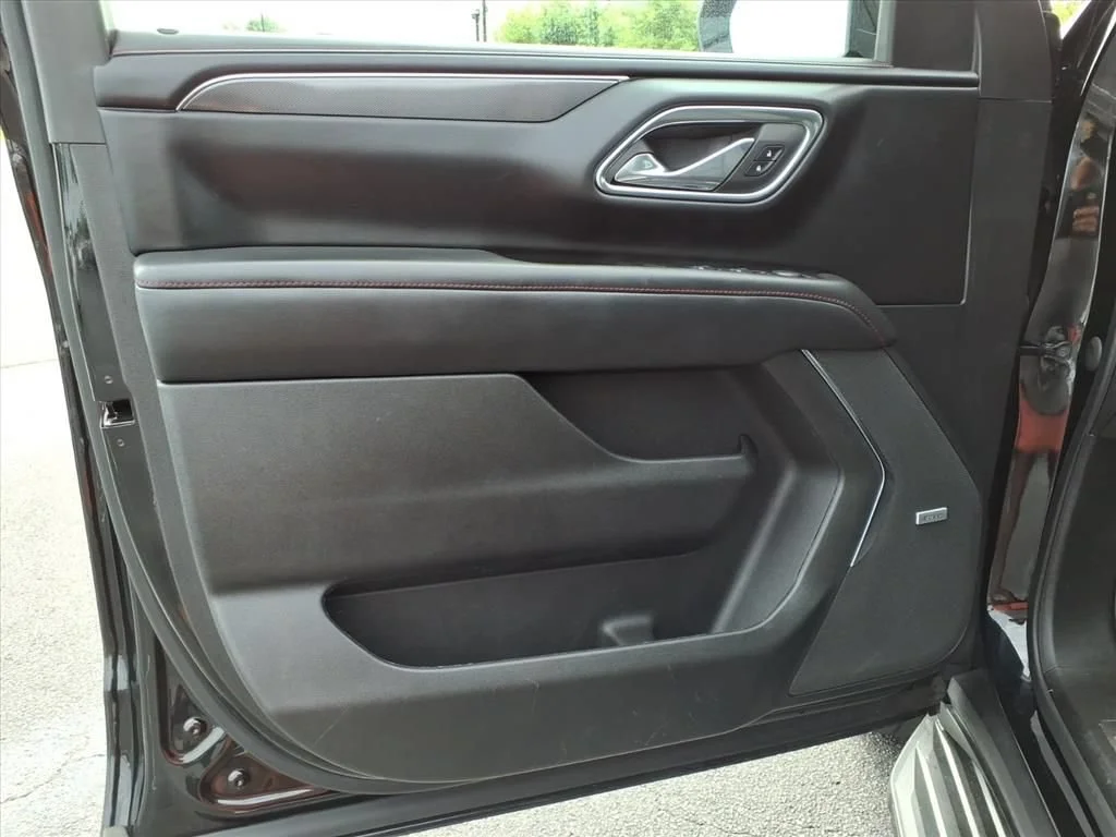 Used 2023 Black Chevrolet RST image 4
