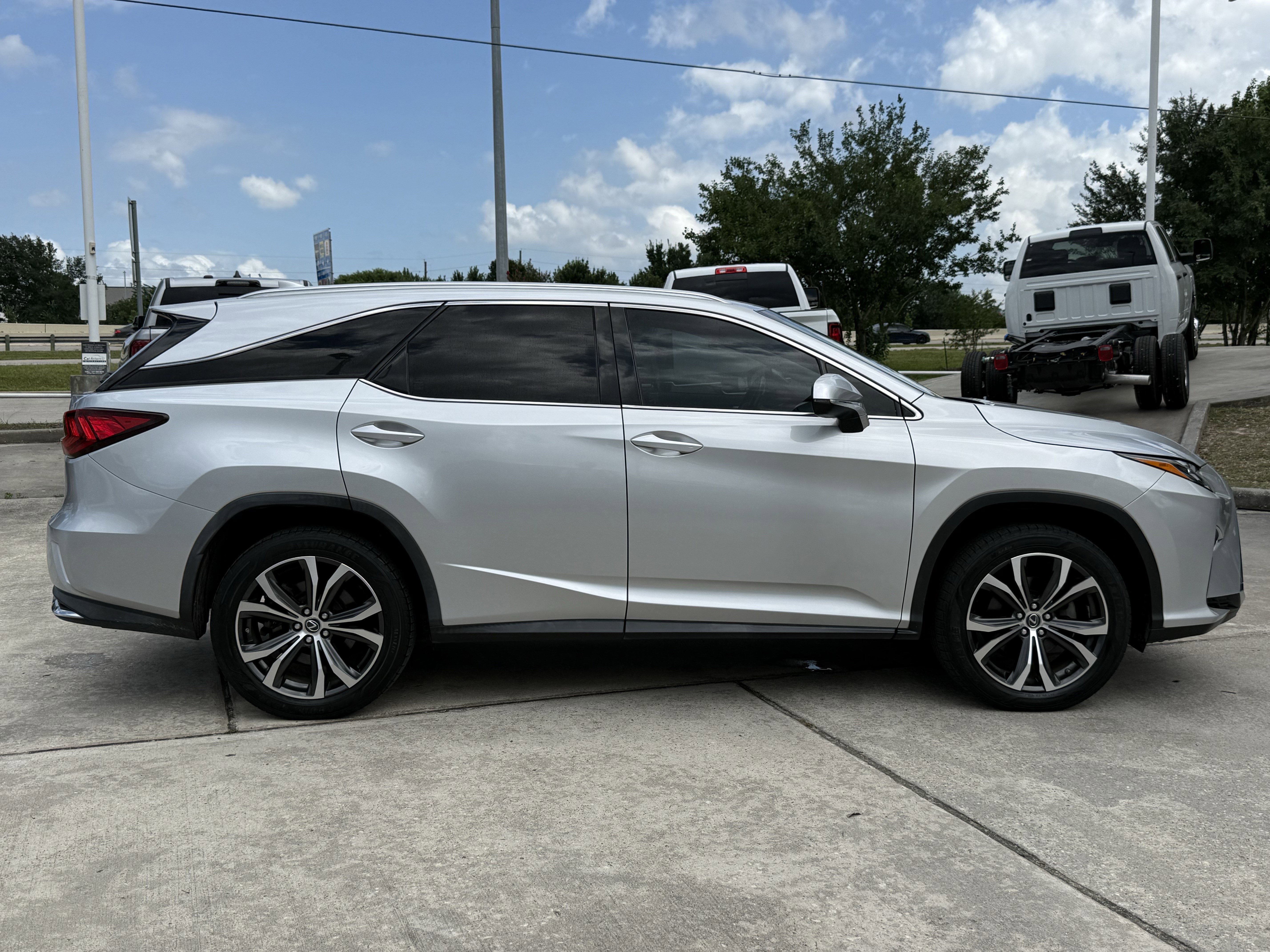 Used 2018 Silver Lexus RX 350L Premium image 3