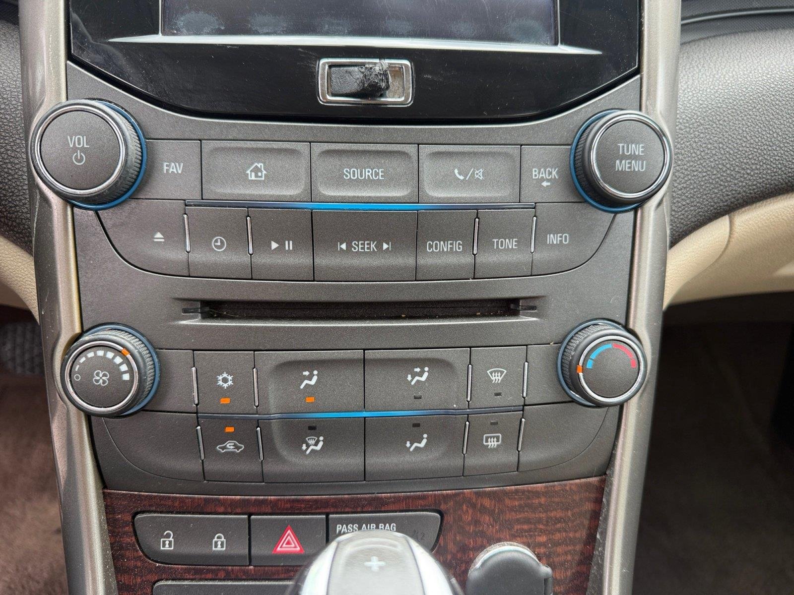 Used 2013 Black Granite Metallic Chevrolet LT image 13