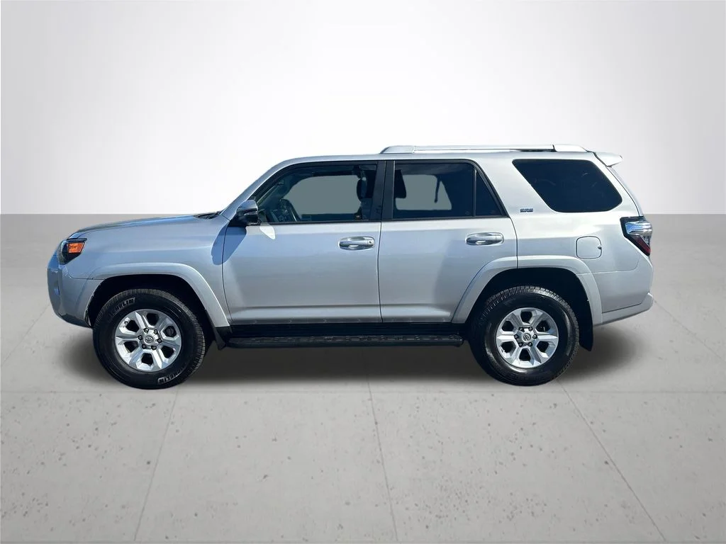 Used 2017 Silver Toyota SR5 Premium image 10