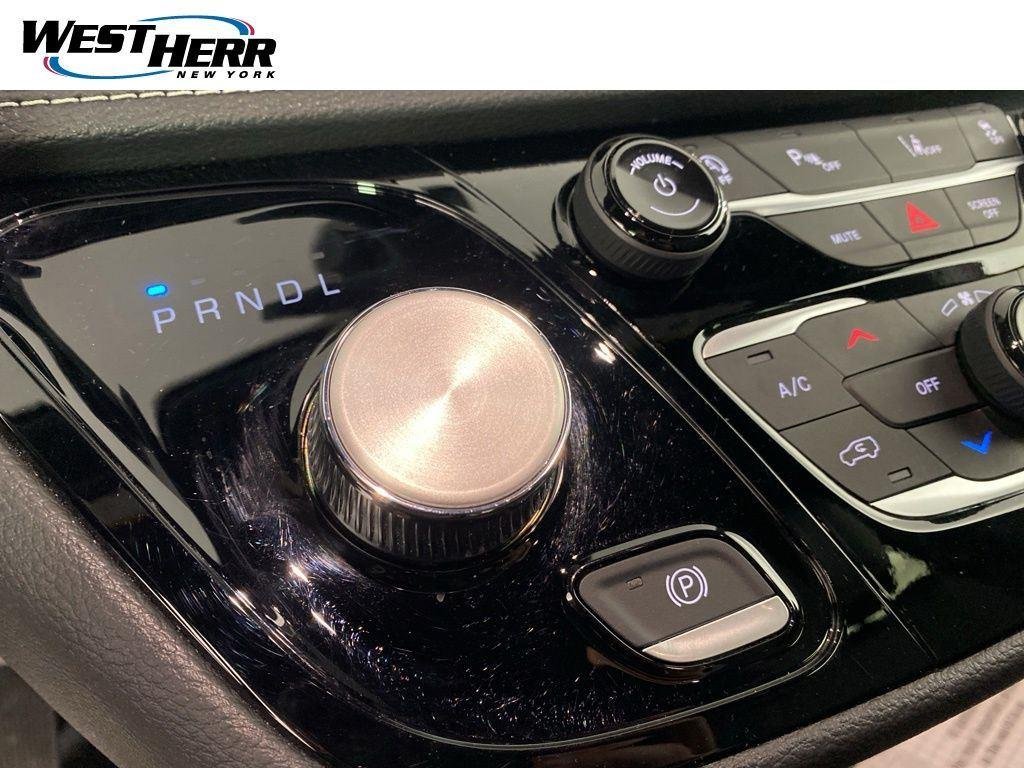 Used 2026 Red Hot Pearlcoat Chrysler Select AWD image 4