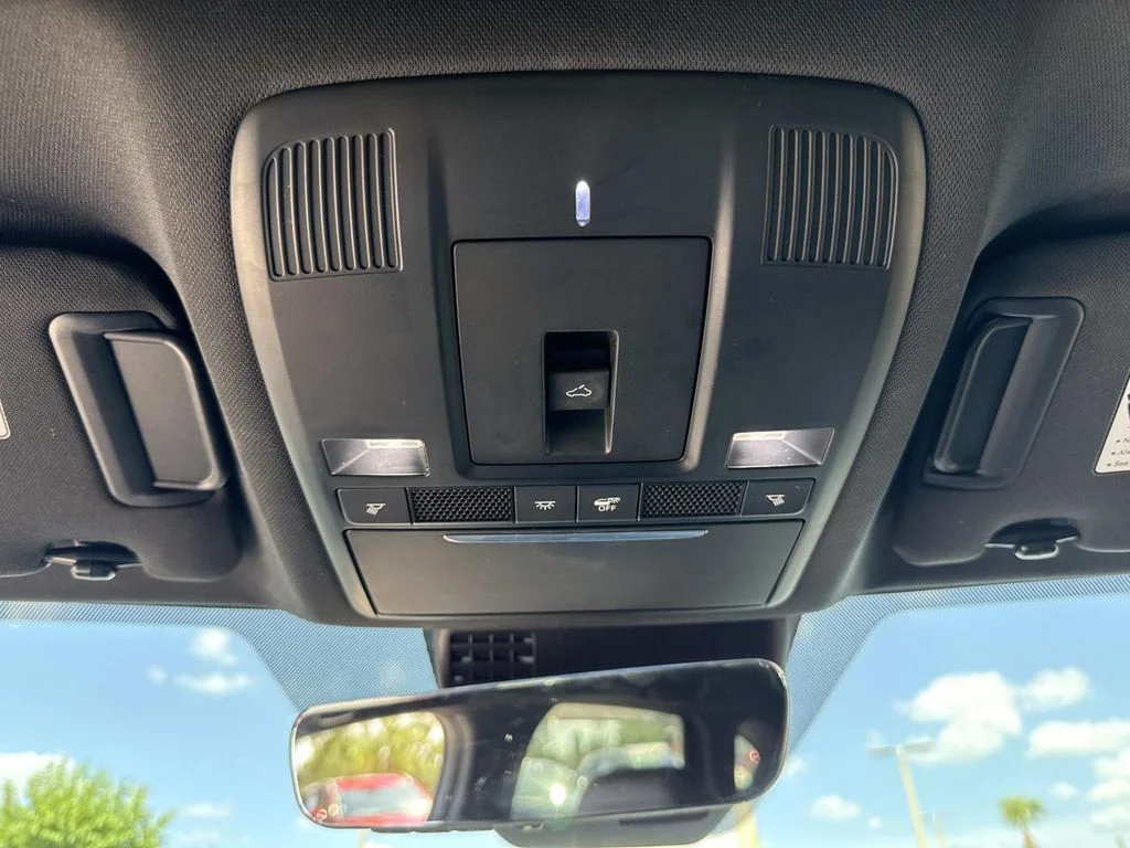 Used 2019 Silver Mazda Signature image 46