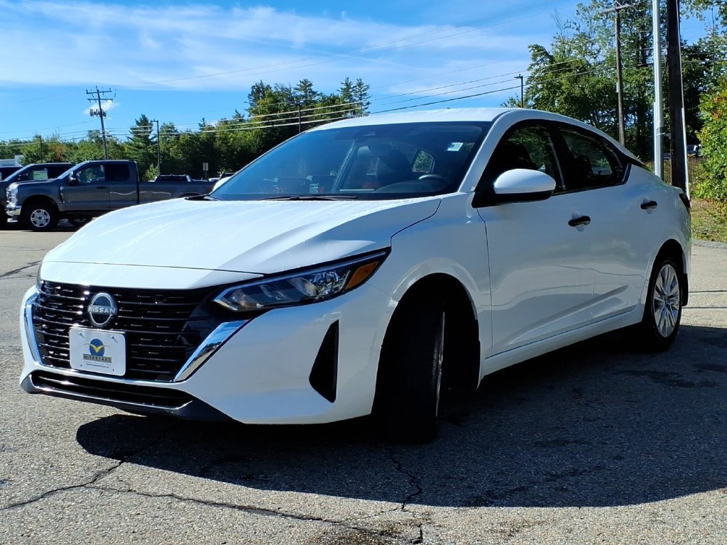 Used 2024 Cloud White Nissan S image 7