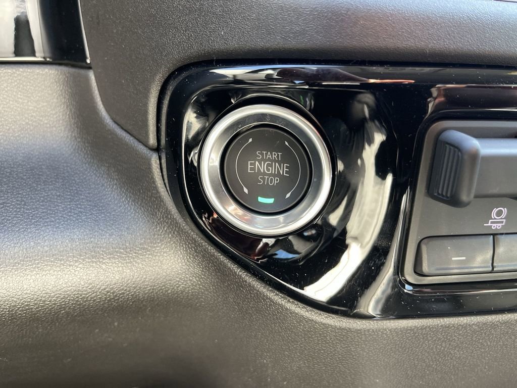 New 2026 Onyx Black GMC SLT image 17