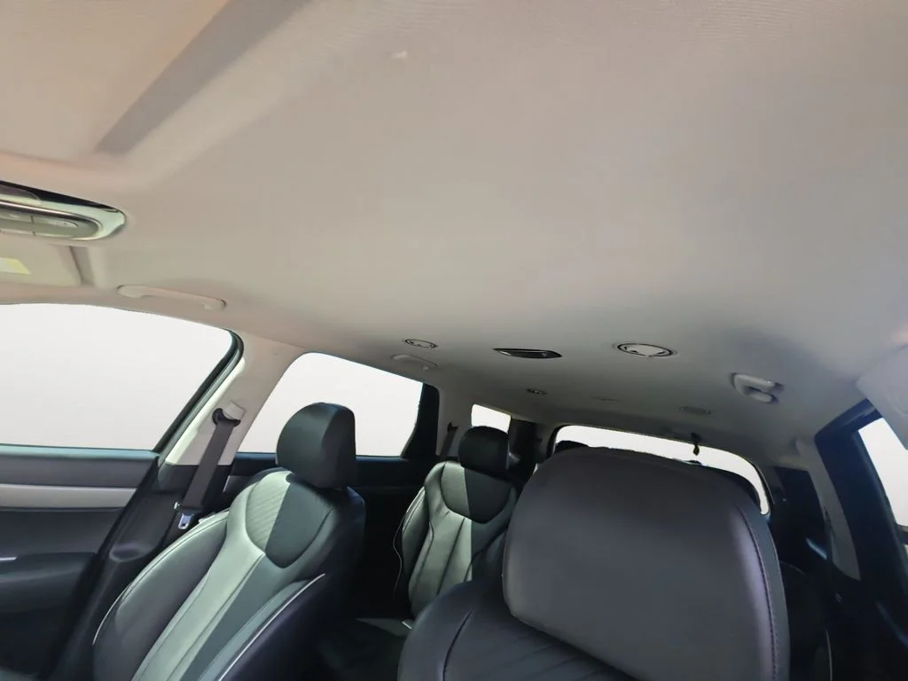 Used 2024 Black Hyundai SEL image 12