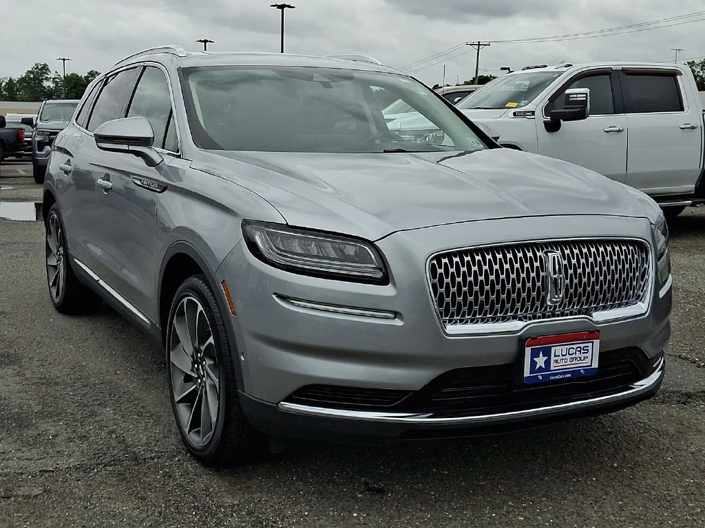 Used 2023 Silver Lincoln Reserve image 2