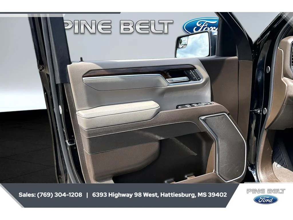 Used 2025 Onyx Black GMC SLT image 17