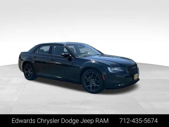 2023 Chrysler 300 S's photo
