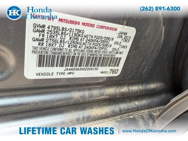 Used 2016  Mitsubishi SE image 4