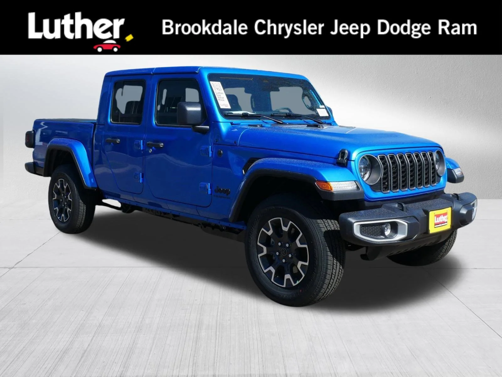 2026 Jeep Gladiator Sahara Auto's photo