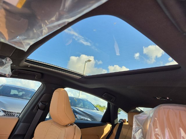 New 2026 Ultra White Lexus PREMIUM PLUS AWD image 22