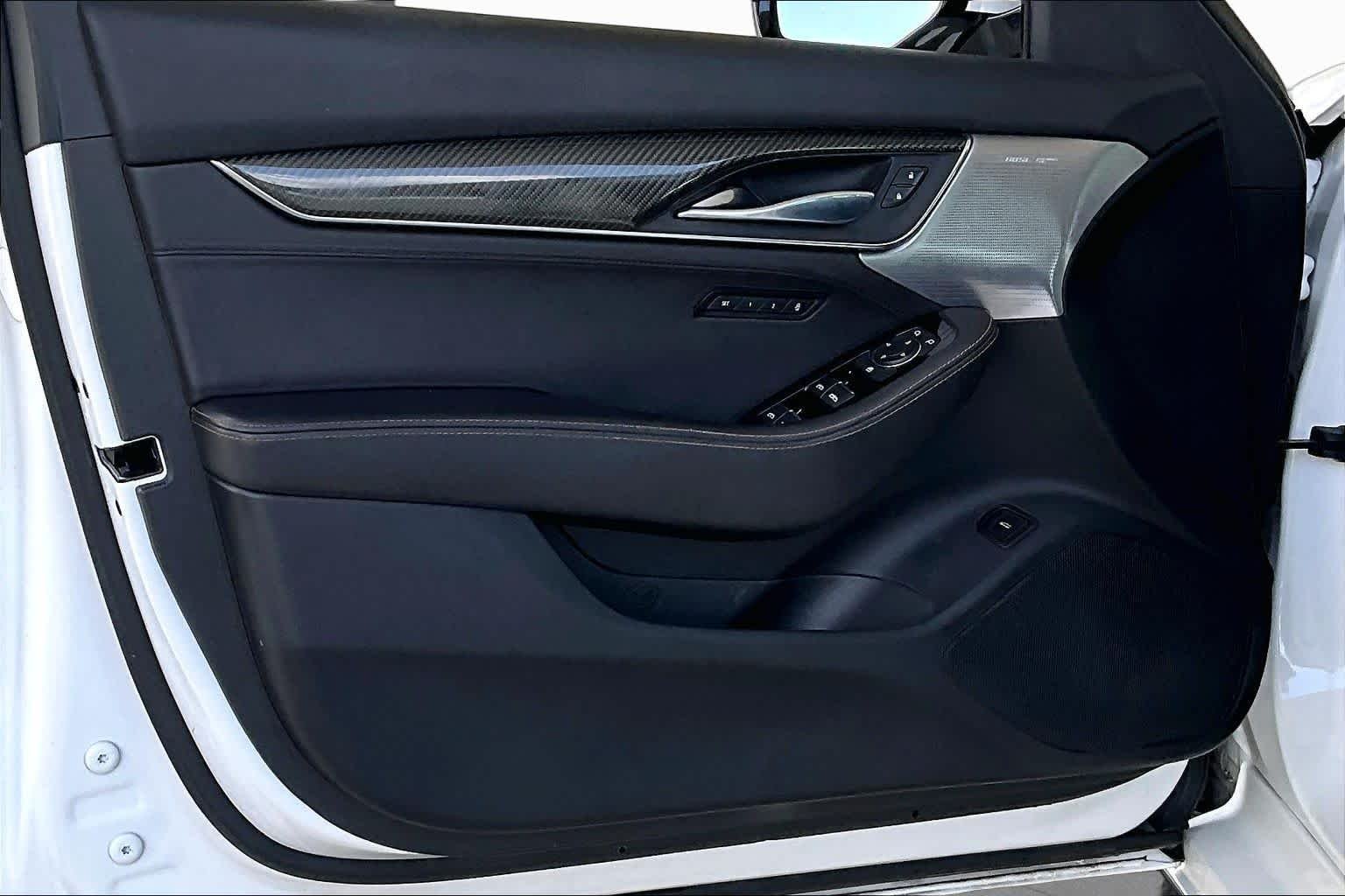 Used 2020 Summit White Cadillac Sport image 22