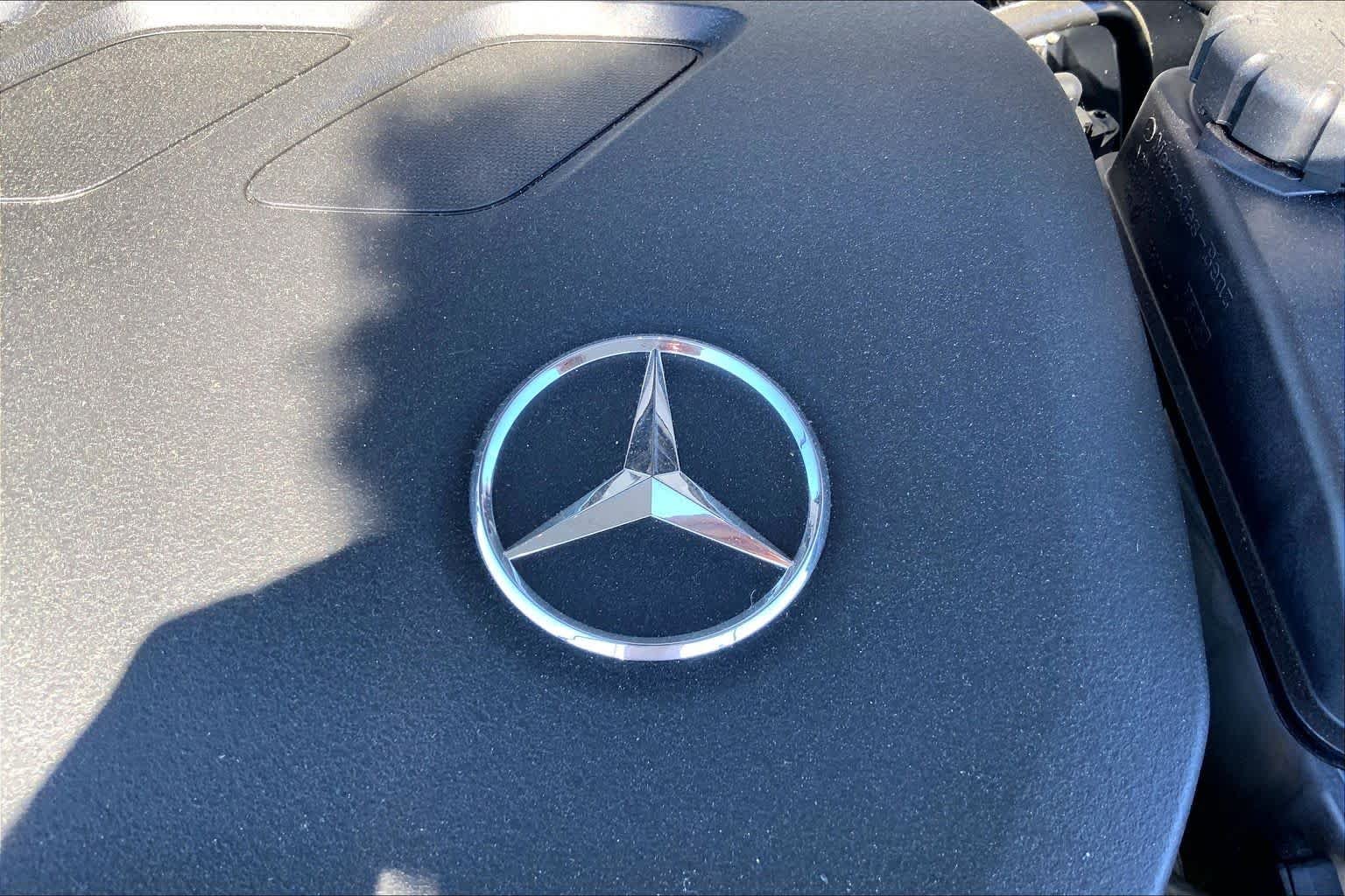 New 2026 Night Black Mercedes-Benz GLB 250 image 16