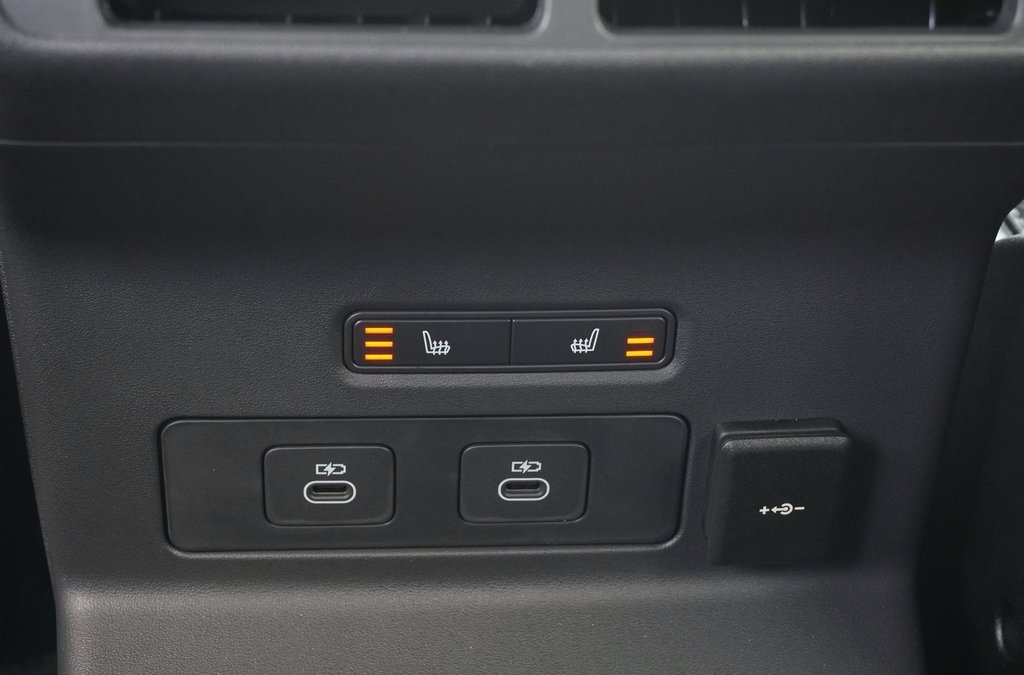 2026 LAND ROVER RANGE ROVER VELAR - Image 30