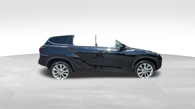 Used 2020 Black Toyota Limited image 67