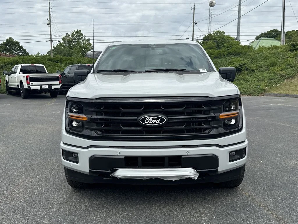 New 2026 White Ford XLT image 2