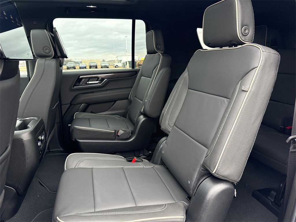 2026 GMC YUKON XL - Image 32