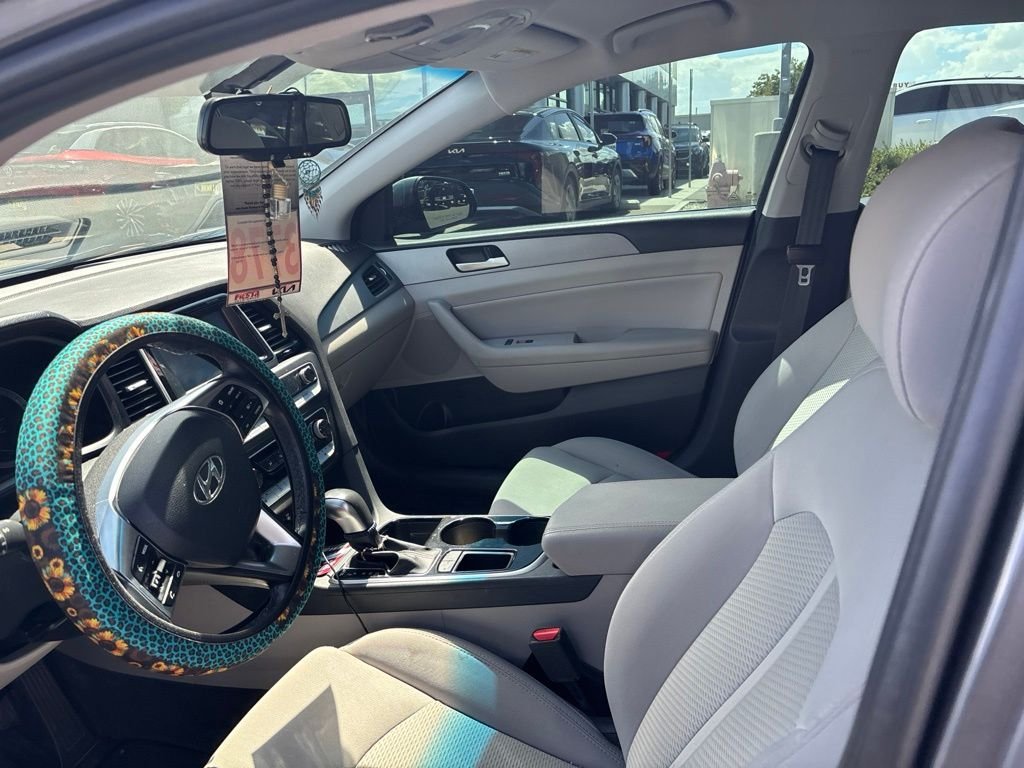 Used 2018 Gray Hyundai SEL image 23