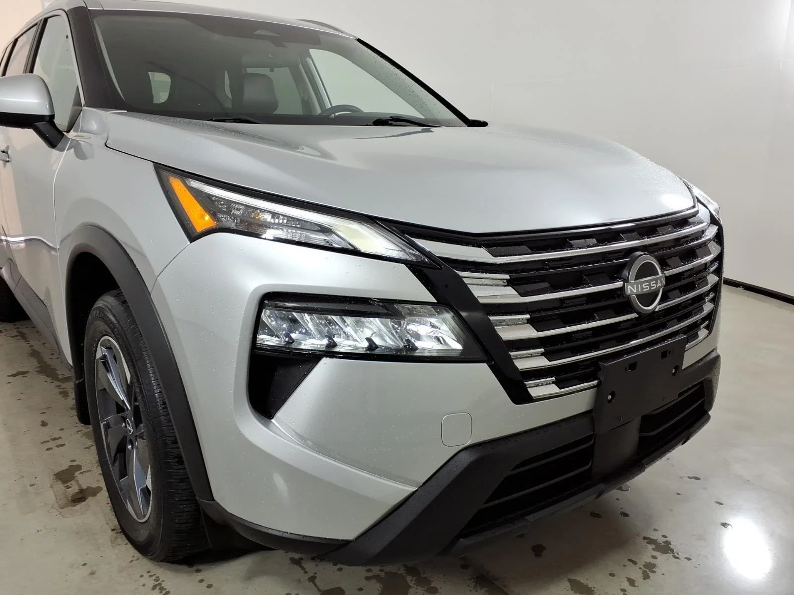 Used 2024 Brilliant Silver Metallic Nissan SV image 16