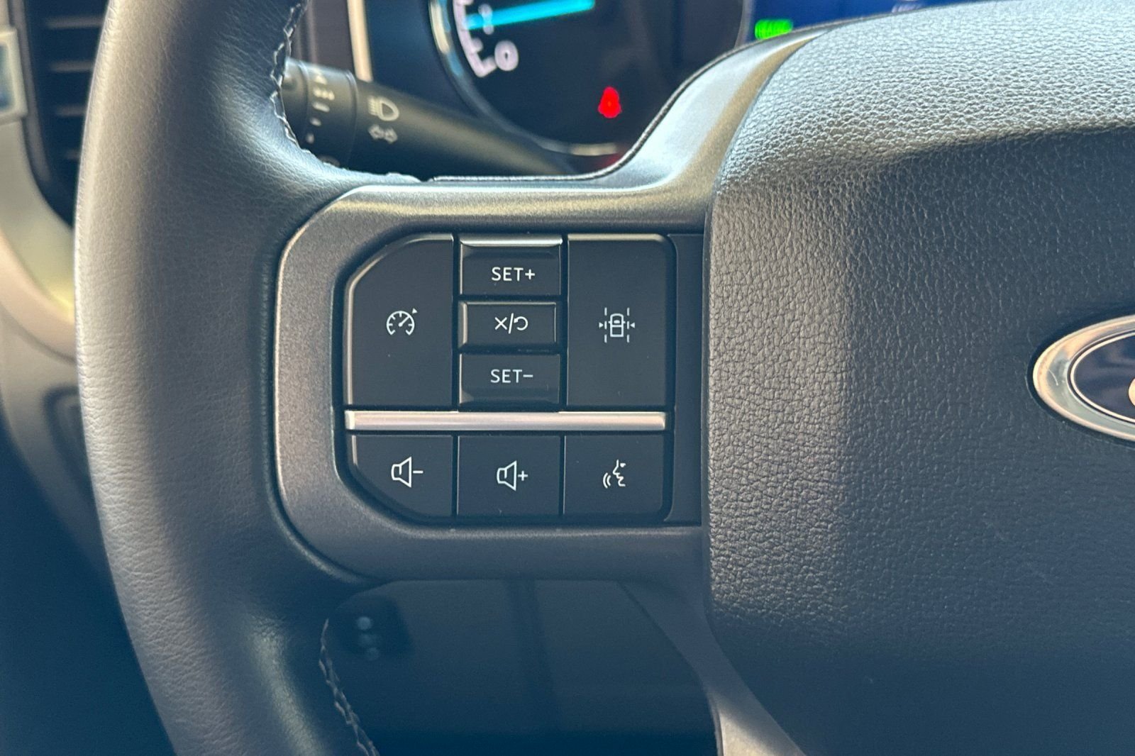 Used 2023 White Ford XLT image 26