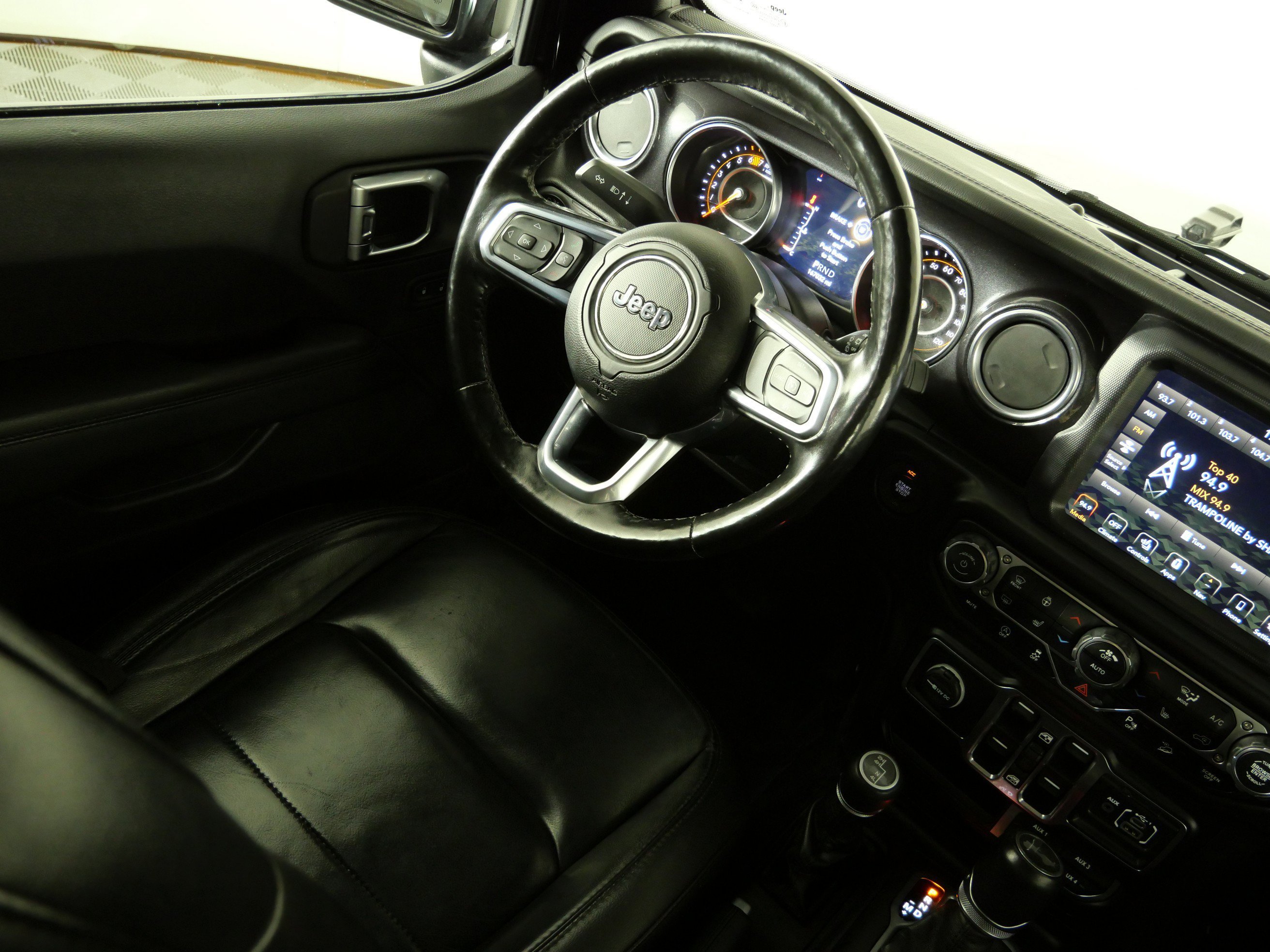 Used 2020 Black Clearcoat Jeep Sahara Altitude image 9