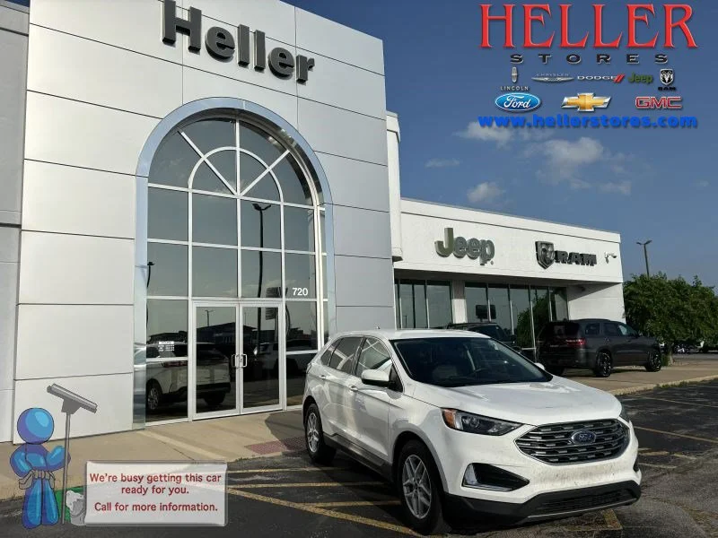 Used 2022 Oxford White Ford SEL image 1