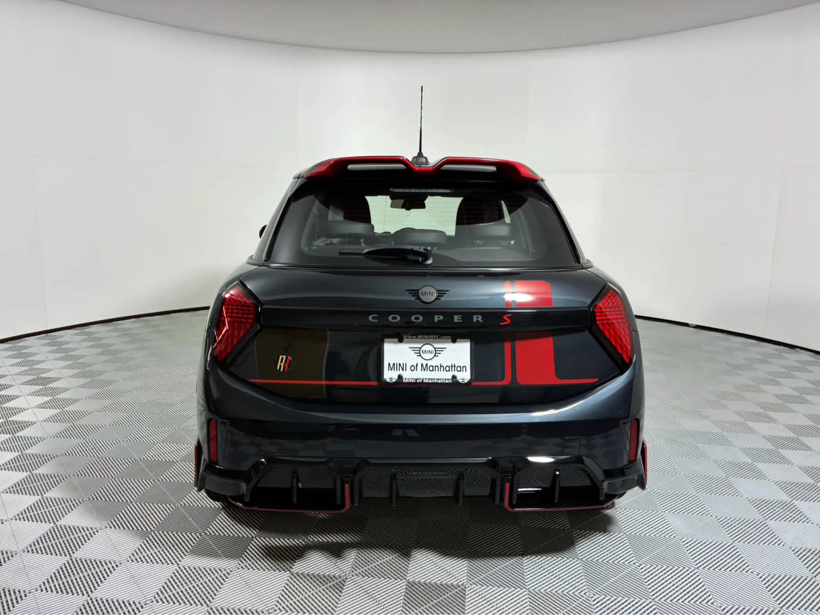 New 2026 LEGEND GREY MINI Iconic image 4