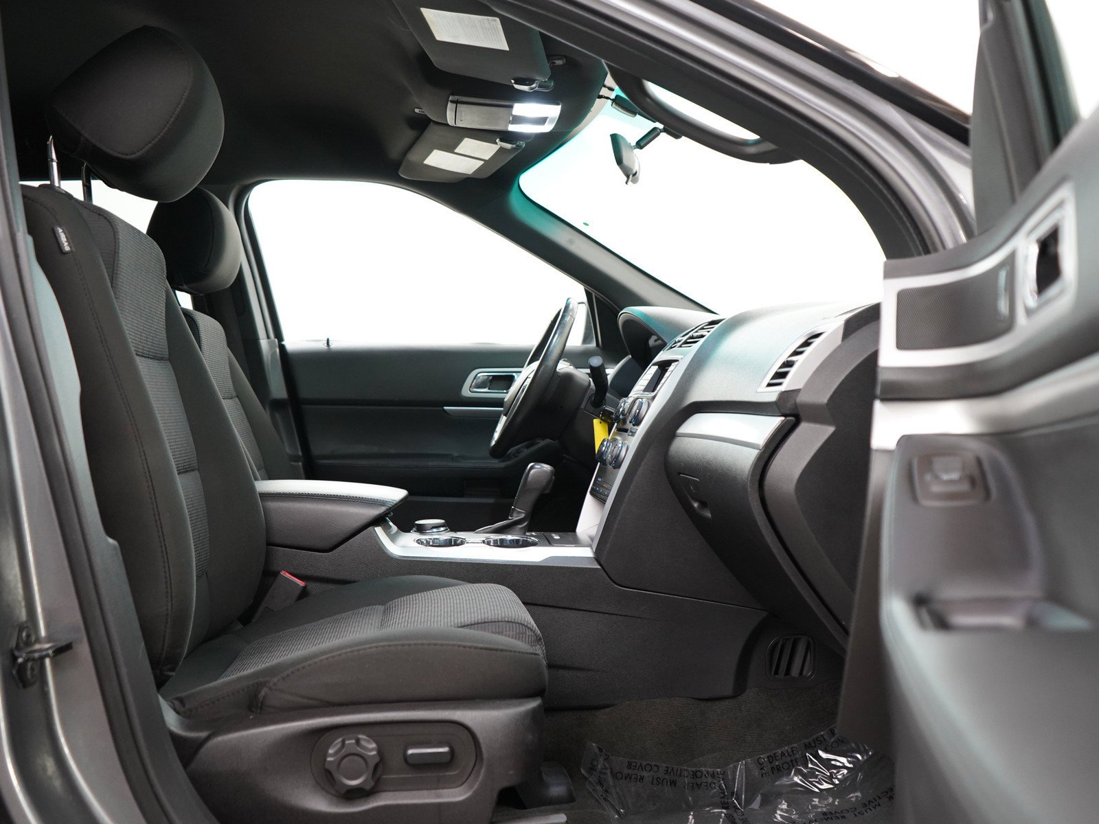 Used 2014 Sterling Gray Metallic Ford 4WD 4dr XLT image 11