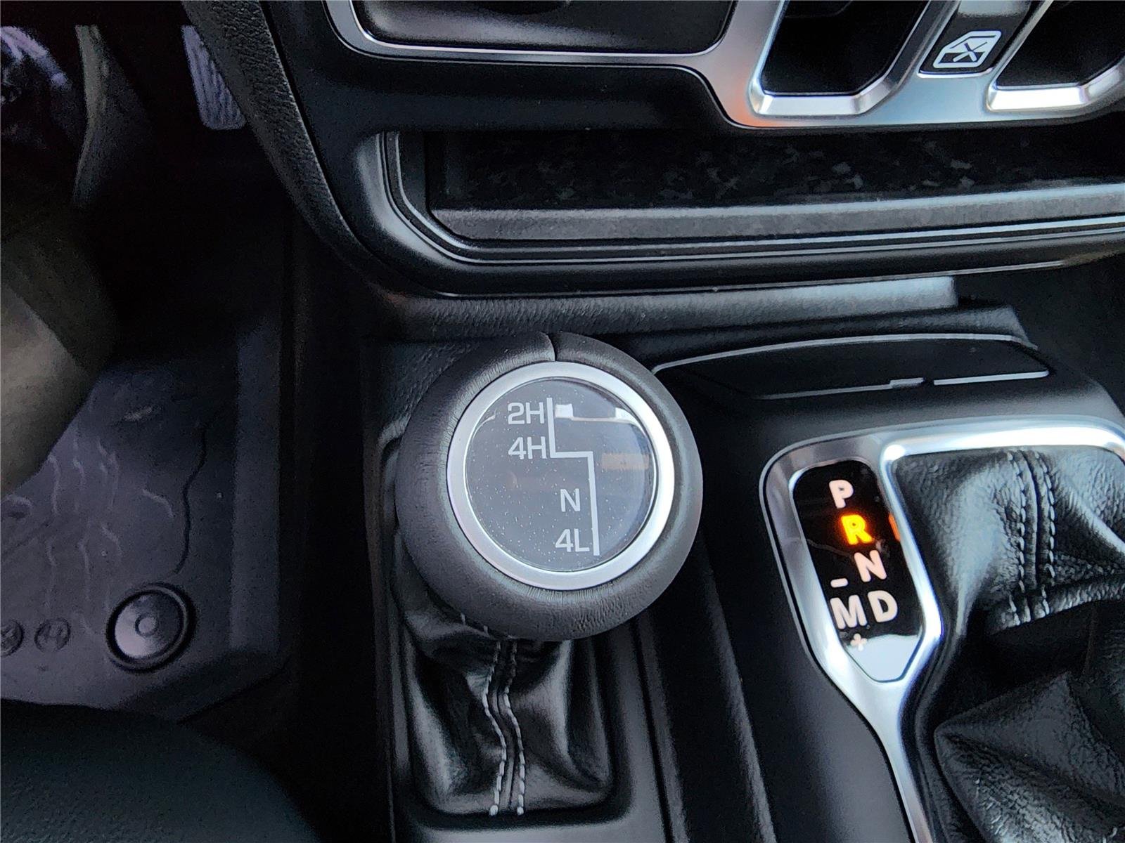 2025 Jeep Wrangler 4-Door Sahara - Photo 16